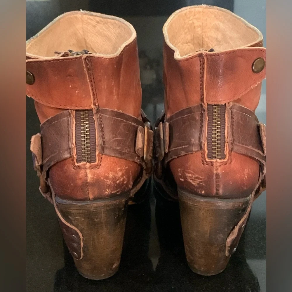 Freebird by Steven Elpso Harness Ankle Boot, Size 7 - Picture 6 of 14